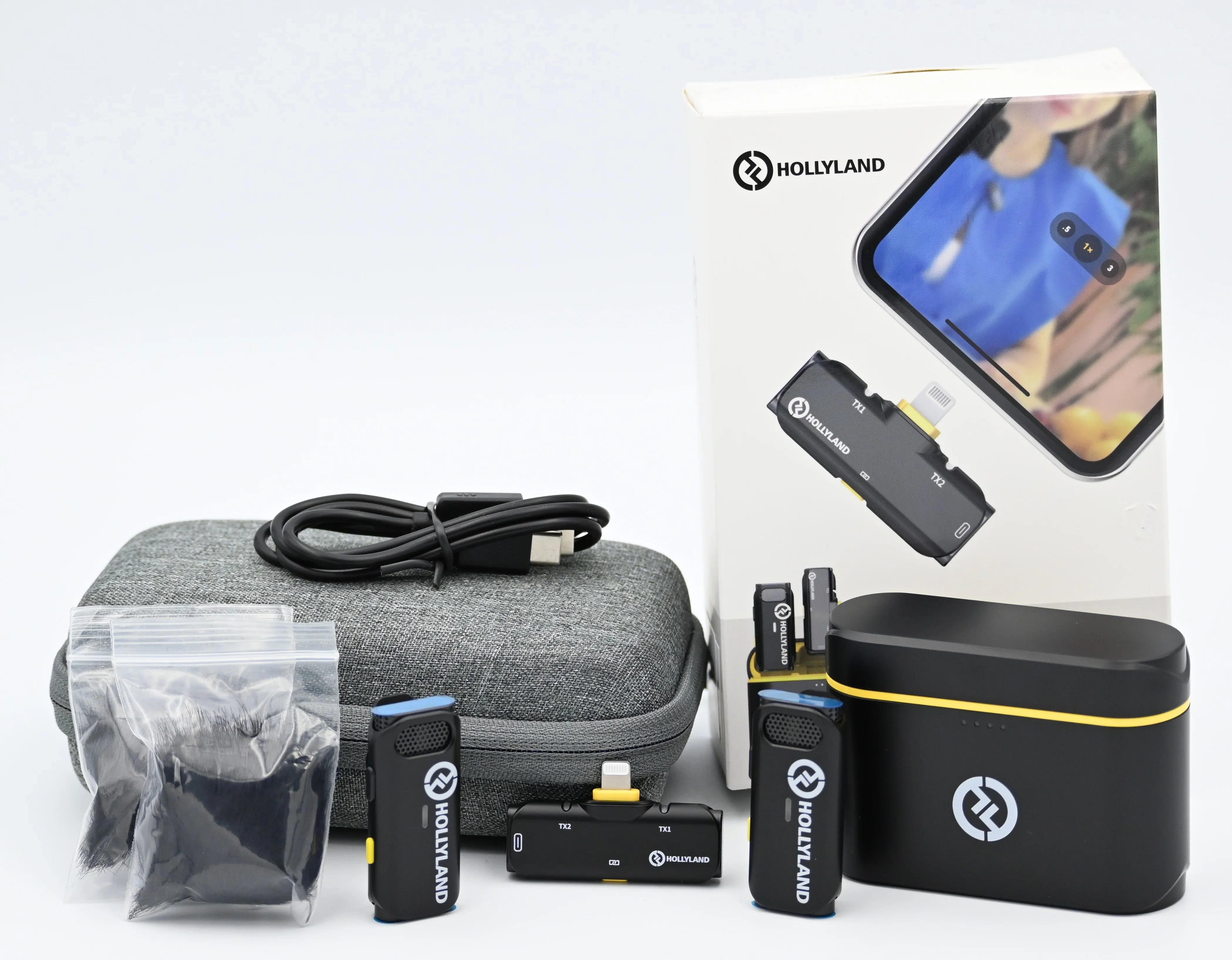 * OPEN BOX EXCELLENT * Hollyland LARK C1 DUO 2-Person Wireless Microphone System with Lightning Connector for iOS Devices (Black, 2.4 GHz) at PROCAM | procam.com