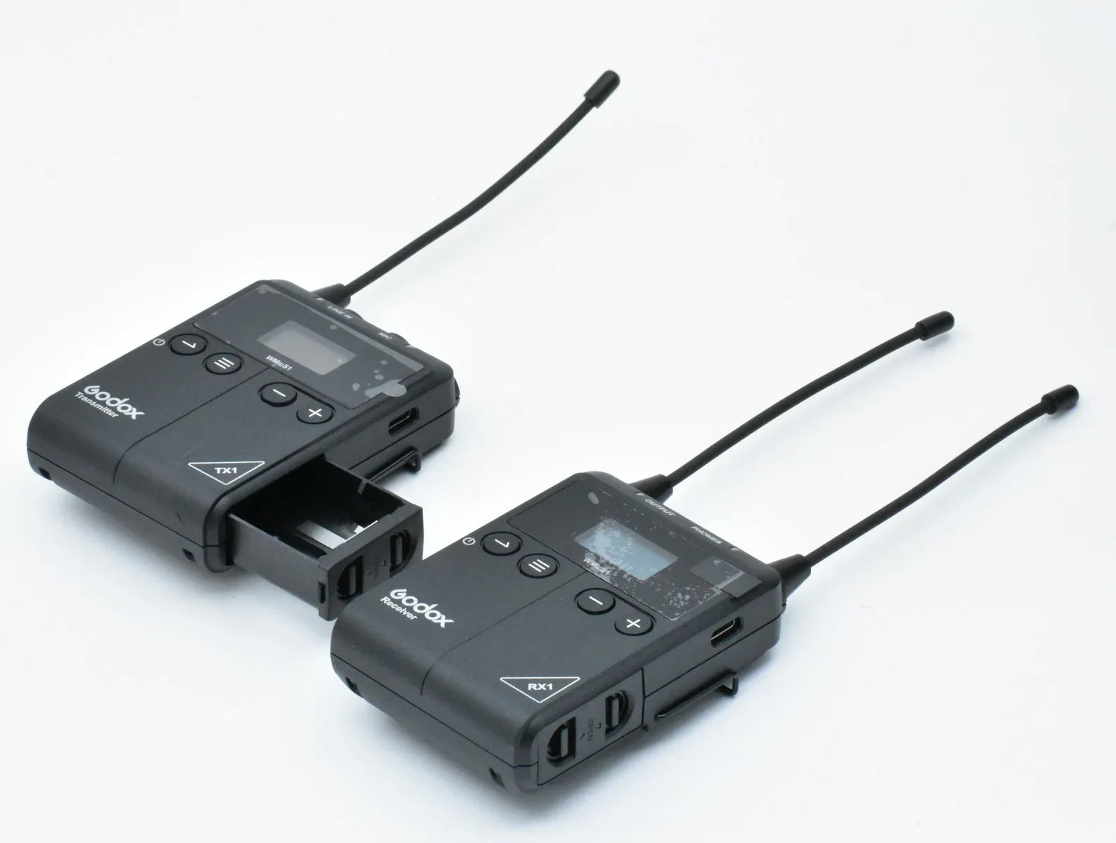 * OPEN BOX GOOD * Godox WMicS1 Kit 1 Camera-Mount Wireless Omni Lavalier Microphone System for Mirrorless/DSLR Cameras (514 to 596 MHz) 001 at PROCAM | procam.com
