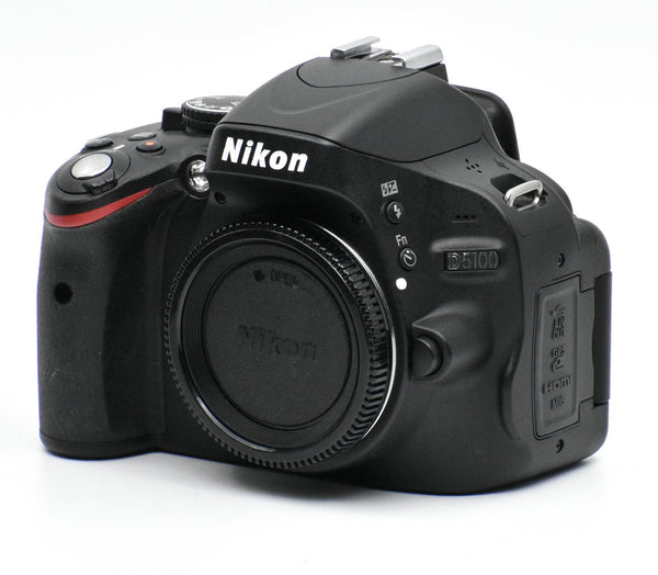 ***USED***Nikon D7000 camera body
