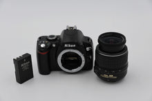 * USED * Nikon D40X DSLR Camera w/ 18-55mm f/3.5-5.6 G DX VR Lens - 28286 Shutter Count