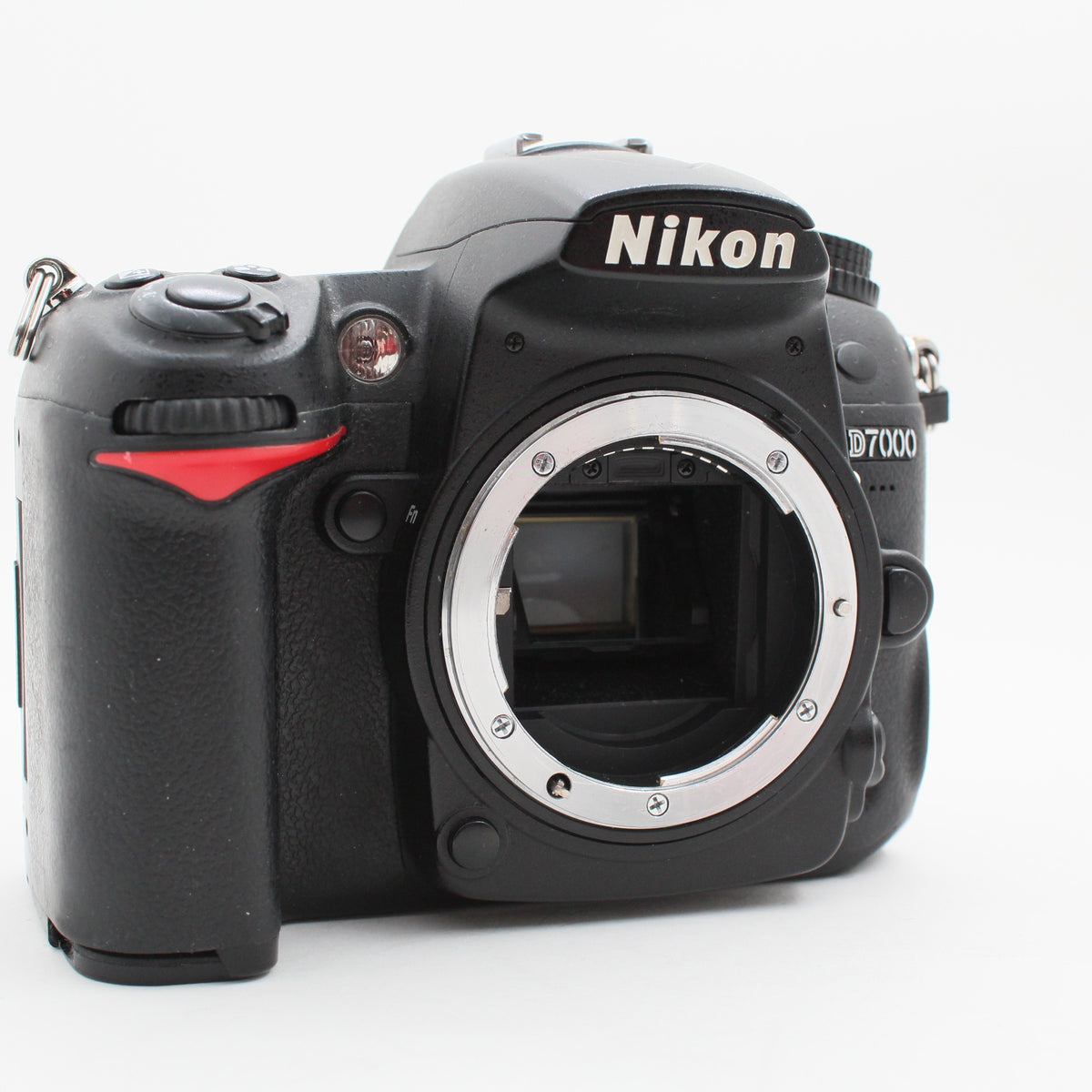 * USED * Nikon D7000 w/ AF-S DX Nikkor 18-55mm f/3.5-5.6G VR Lens - 43631 S.C.