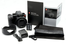 * USED * Leica V-Lux 5 with Leica DC Vario-Elmarit 9.1–146 f/2.8–4 ASPH. Lens