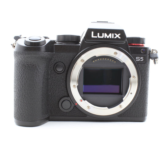 * OPEN BOX EXCELLENT * Panasonic Lumix DC-S5 Mirrorless Digital Camera with 20-60mm Lens