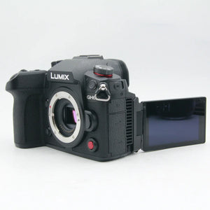 * OPEN BOX EXCELLENT * Panasonic Lumix GH6 Mirrorless Camera with 12-60mm f/2.8-4.0 Leica Lens at PROCAM | procam.com
