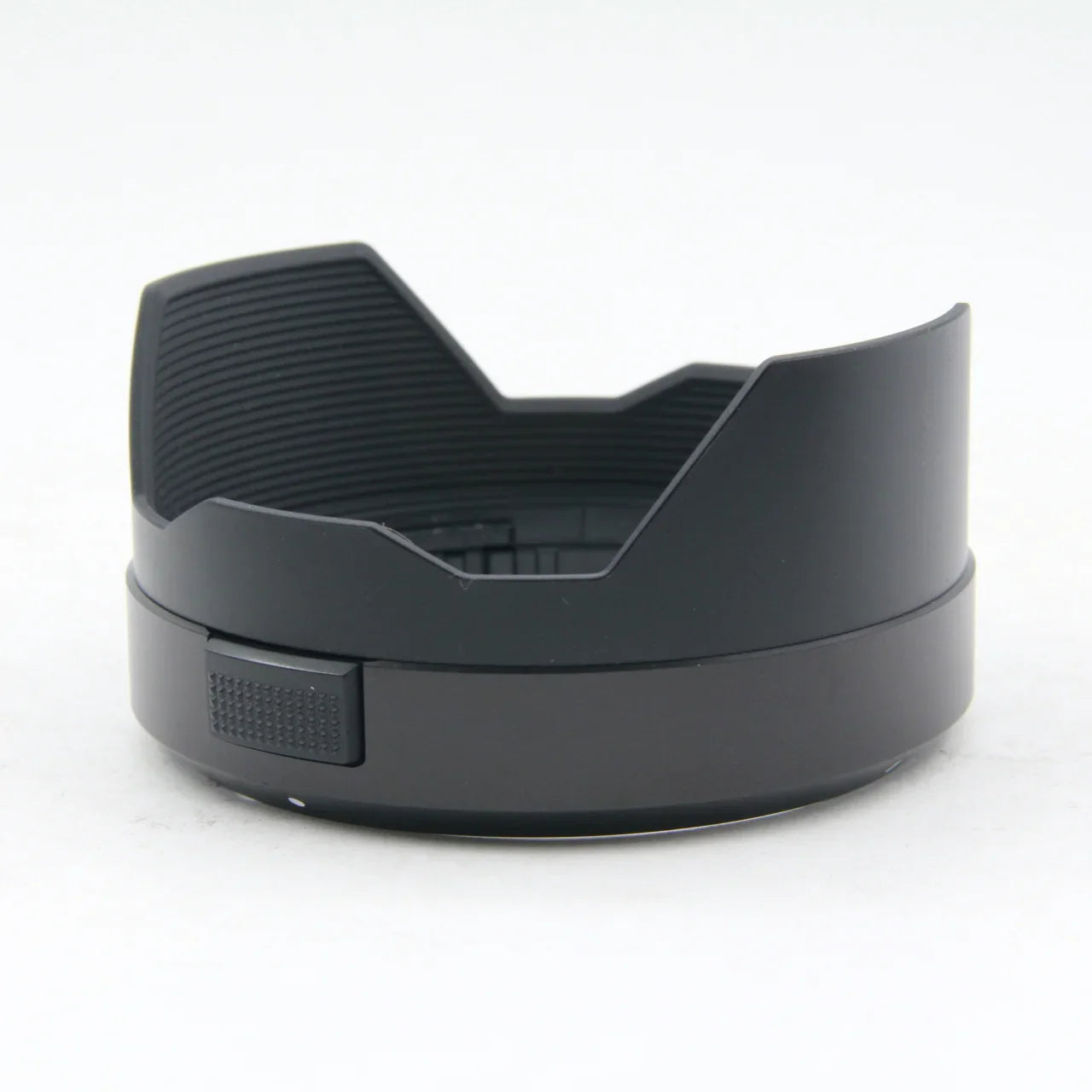 * OPEN BOX EXCELLENT * Panasonic Lumix GH6 Mirrorless Camera with 12-60mm f/2.8-4.0 Leica Lens at PROCAM | procam.com