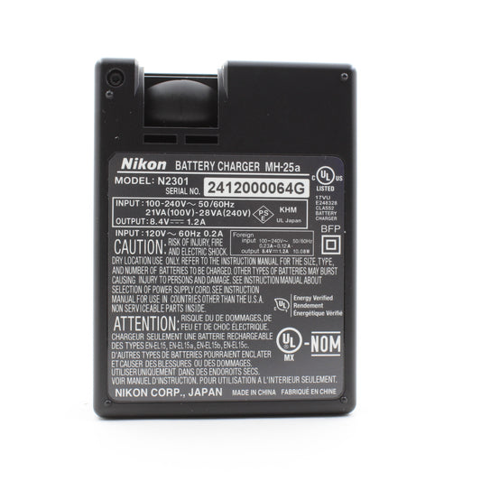 * OPEN BOX EXCELLENT * Nikon MH-25A Battery Charger for EN-EL15 & EN-EL15a/b/c Batteries