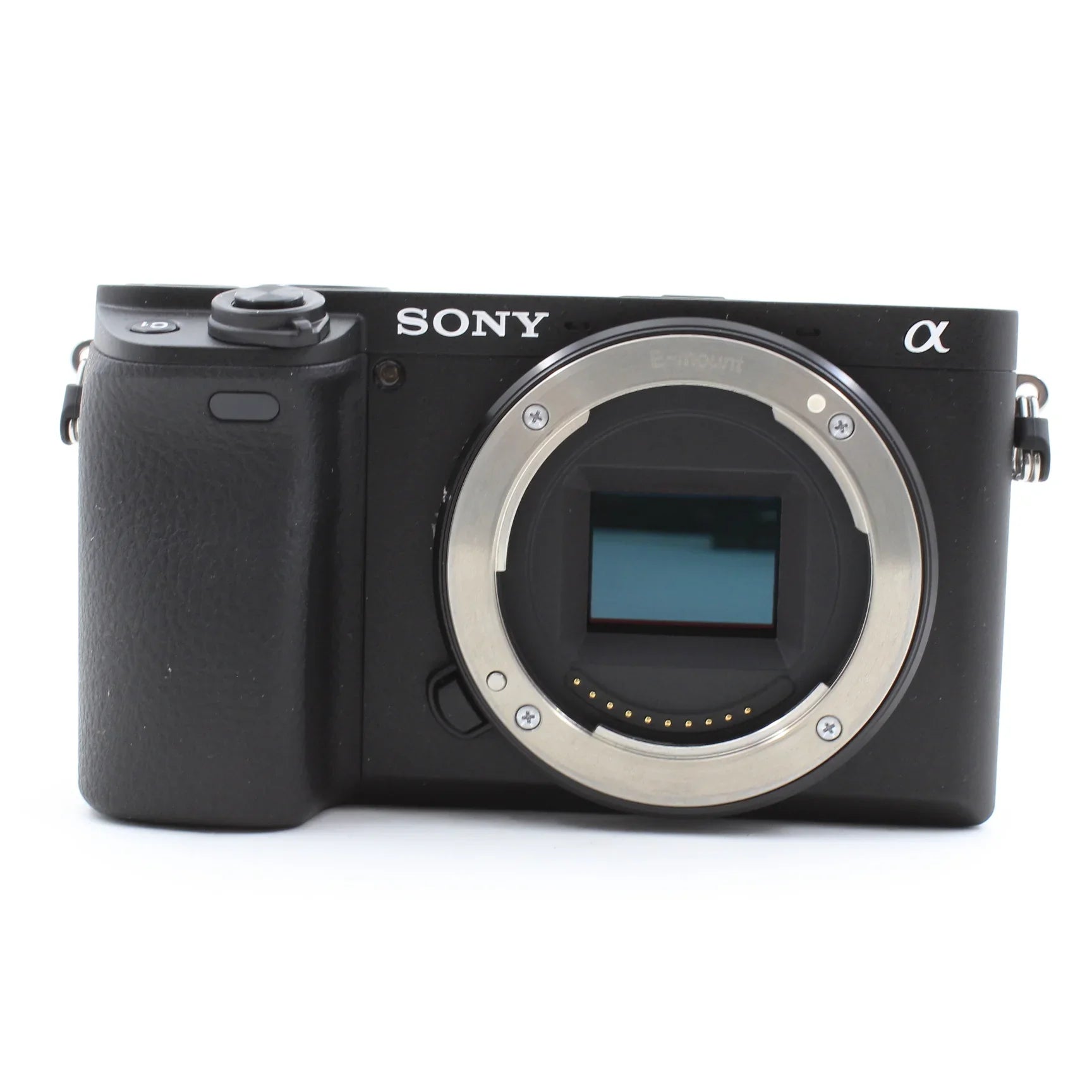 * OPEN BOX FAIR * Sony a6400 Mirrorless Digital Camera with E 18-135mm f/3.5-5.6 OSS Lens at PROCAM | procam.com