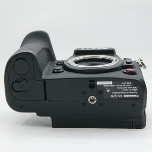 * OPEN BOX EXCELLENT * Panasonic Lumix GH6 Mirrorless Camera with 12-60mm f/2.8-4.0 Leica Lens at PROCAM | procam.com
