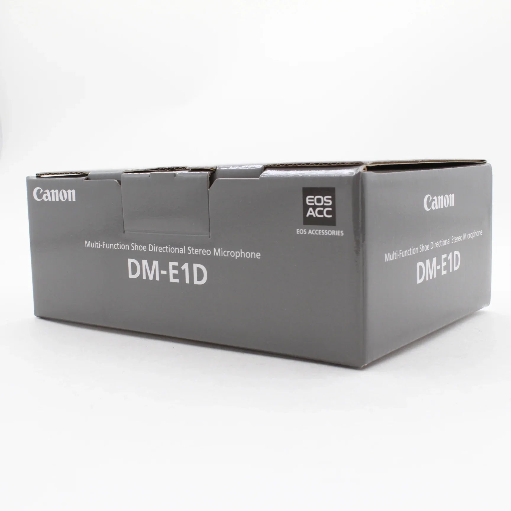 * OPEN BOX EXCELLENT * Canon EOS R7 Mirrorless Camera with 18-45mm Lens Content Creator Kit at PROCAM | procam.com