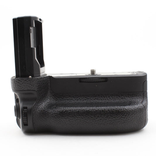 * USED * Sony VG-C3EM Vertical Grip