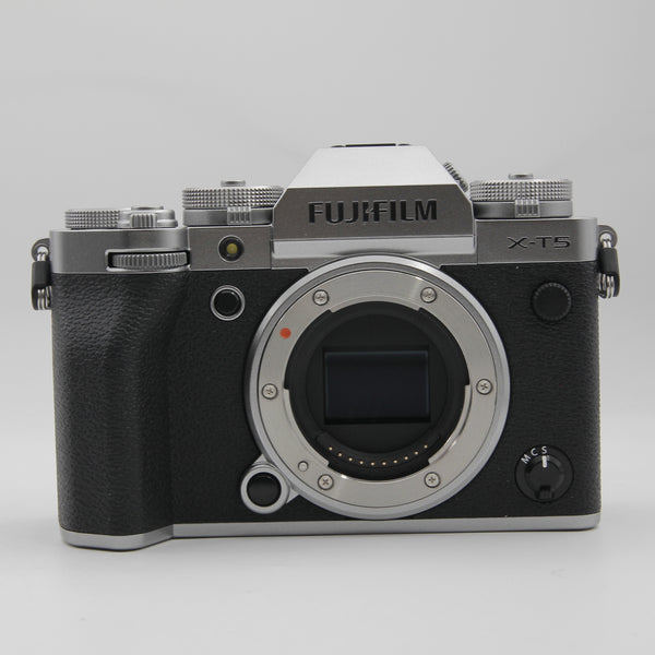 *** OPENBOX EXCELLENT *** FUJIFILM X-T5 Mirrorless Camera (Silver)