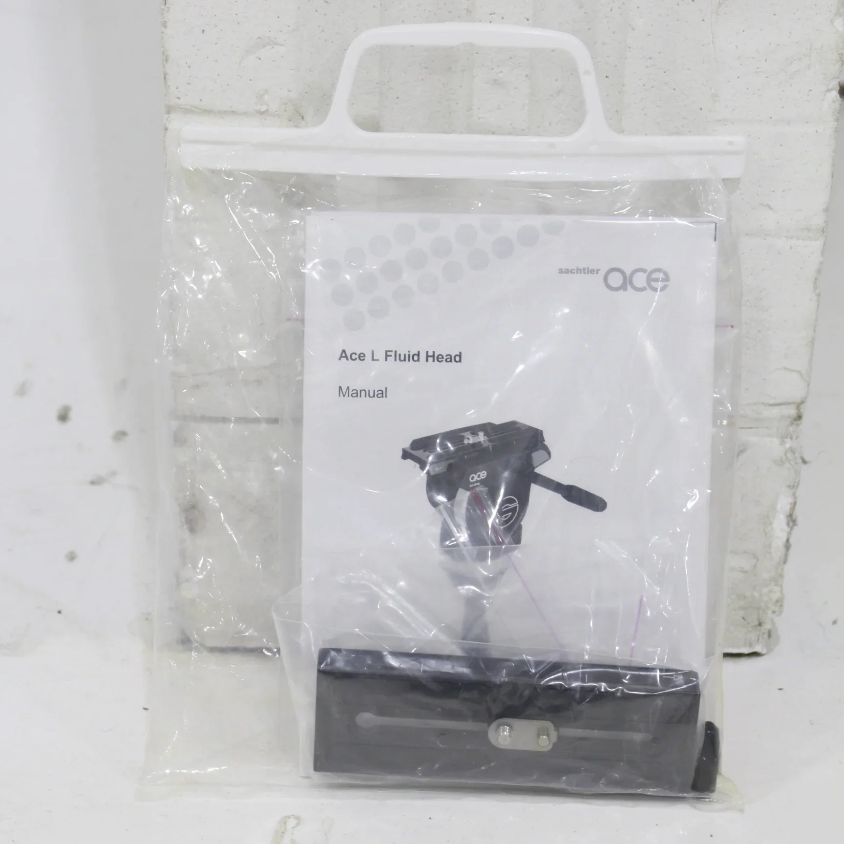 * USED * Sachtler TT75/2 CF w/ Sachtler Ace L Fluid Head Tripod w/Case at PROCAM | procam.com