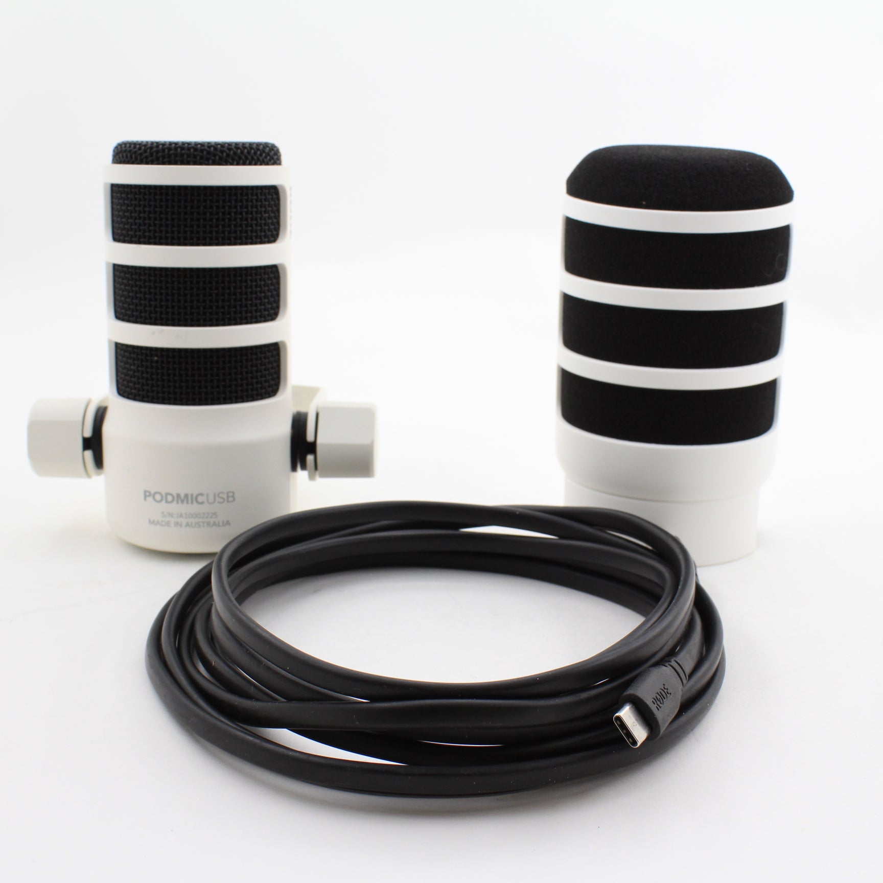 * OPEN BOX FAIR * RODE PodMic USB and XLR Dynamic Broadcast Microphone (White)