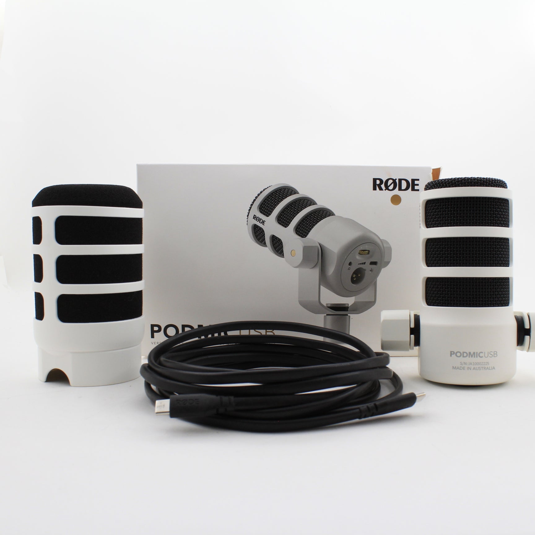 * OPEN BOX FAIR * RODE PodMic USB and XLR Dynamic Broadcast Microphone (White)