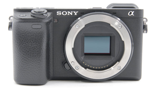 *** OPENBOX GOOD*** Sony Alpha a6400 Mirrorless Digital Camera with 18-135mm Lens