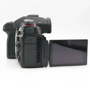 * OPEN BOX EXCELLENT * Panasonic Lumix GH6 Mirrorless Camera with 12-60mm f/2.8-4.0 Leica Lens at PROCAM | procam.com