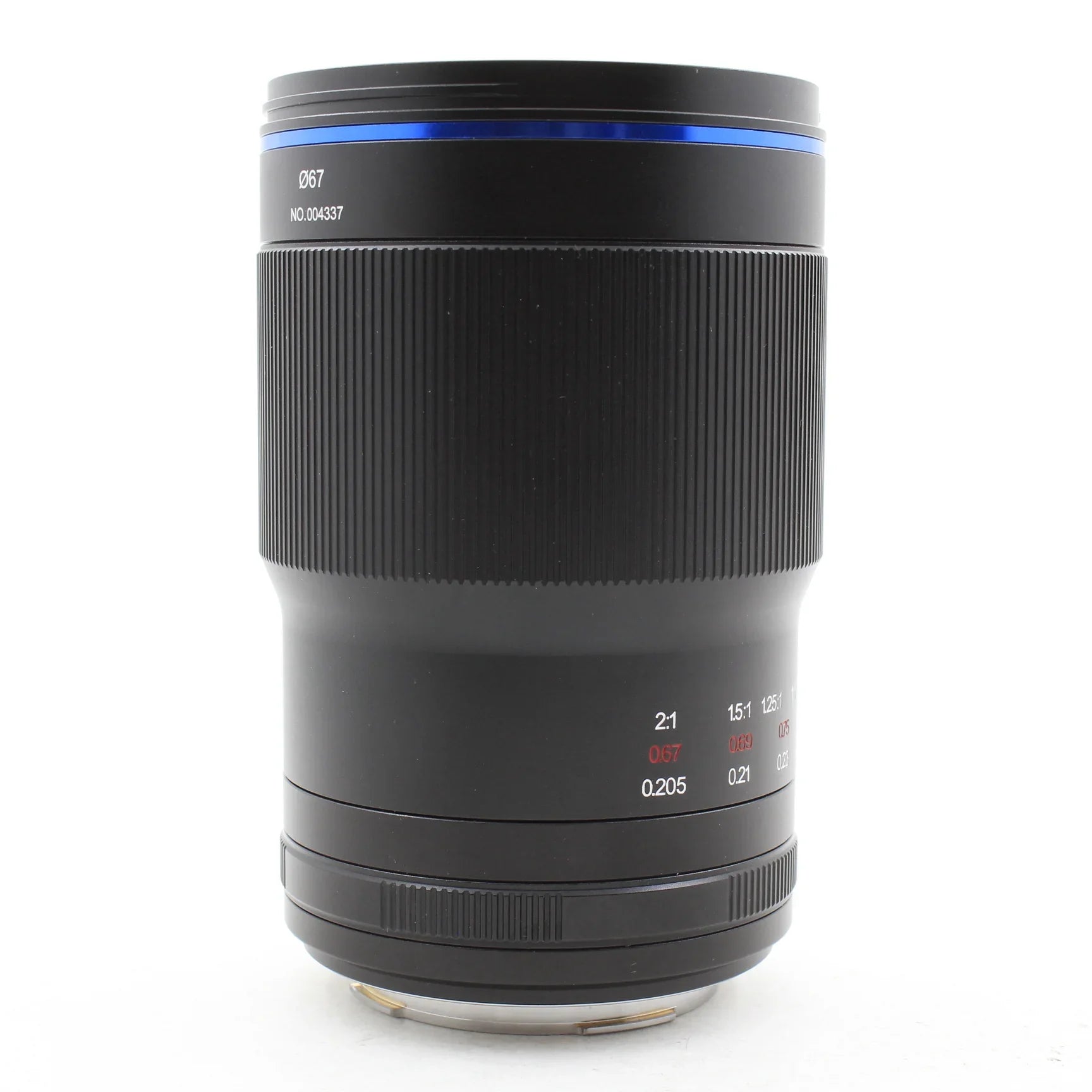 * OPEN BOX EXCELLENT * Laowa 90mm f/2.8 2x Ultra Macro APO Lens for Leica L at PROCAM | procam.com