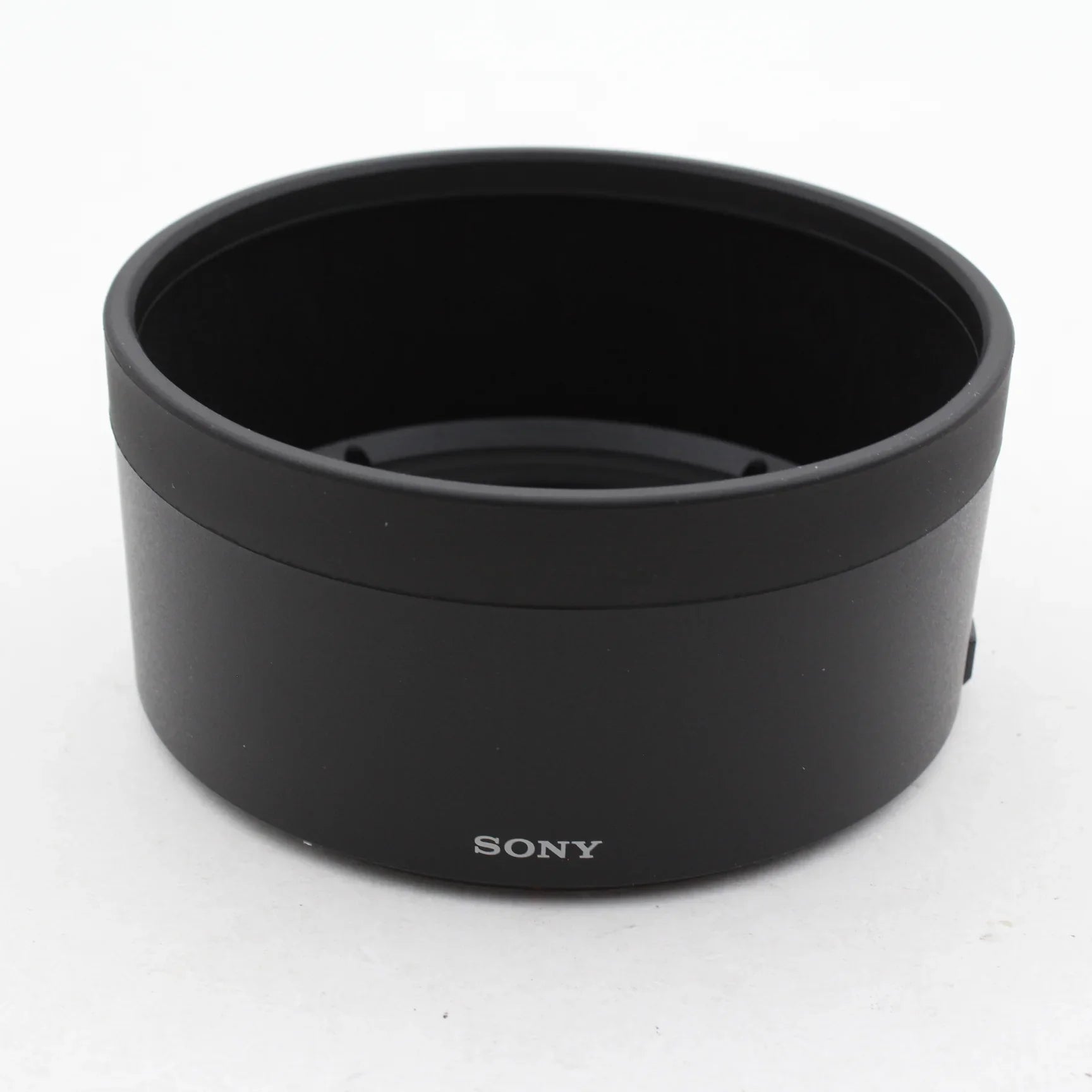 * OPEN BOX EXCELLENT * Sony FE 85mm f/1.4 GM Lens at PROCAM | procam.com