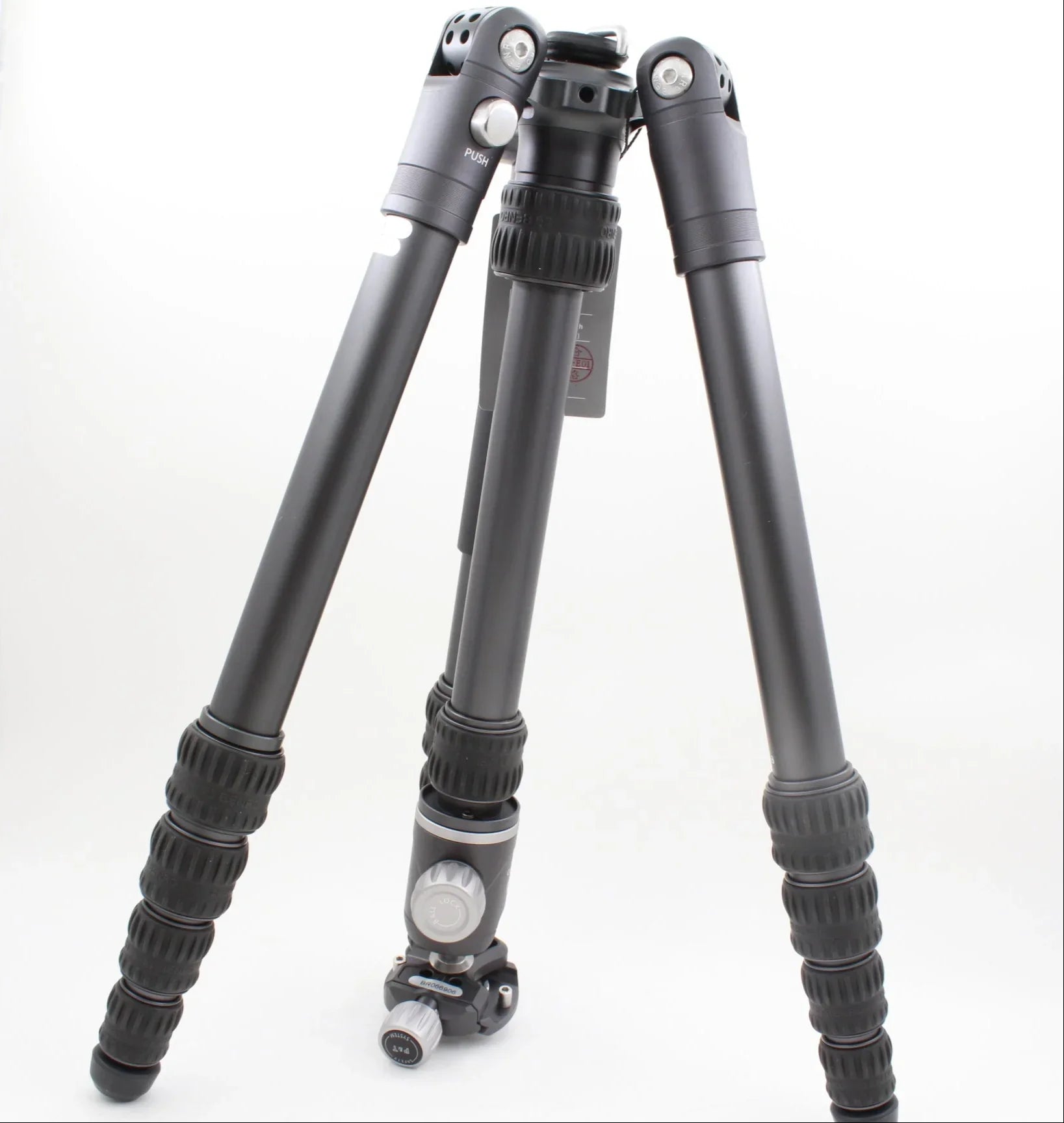 * OPEN BOX EXCELLENT * Benro Bat One Series Aluminum Travel Tripod with VX20 Ball Head (65.2") at PROCAM | procam.com