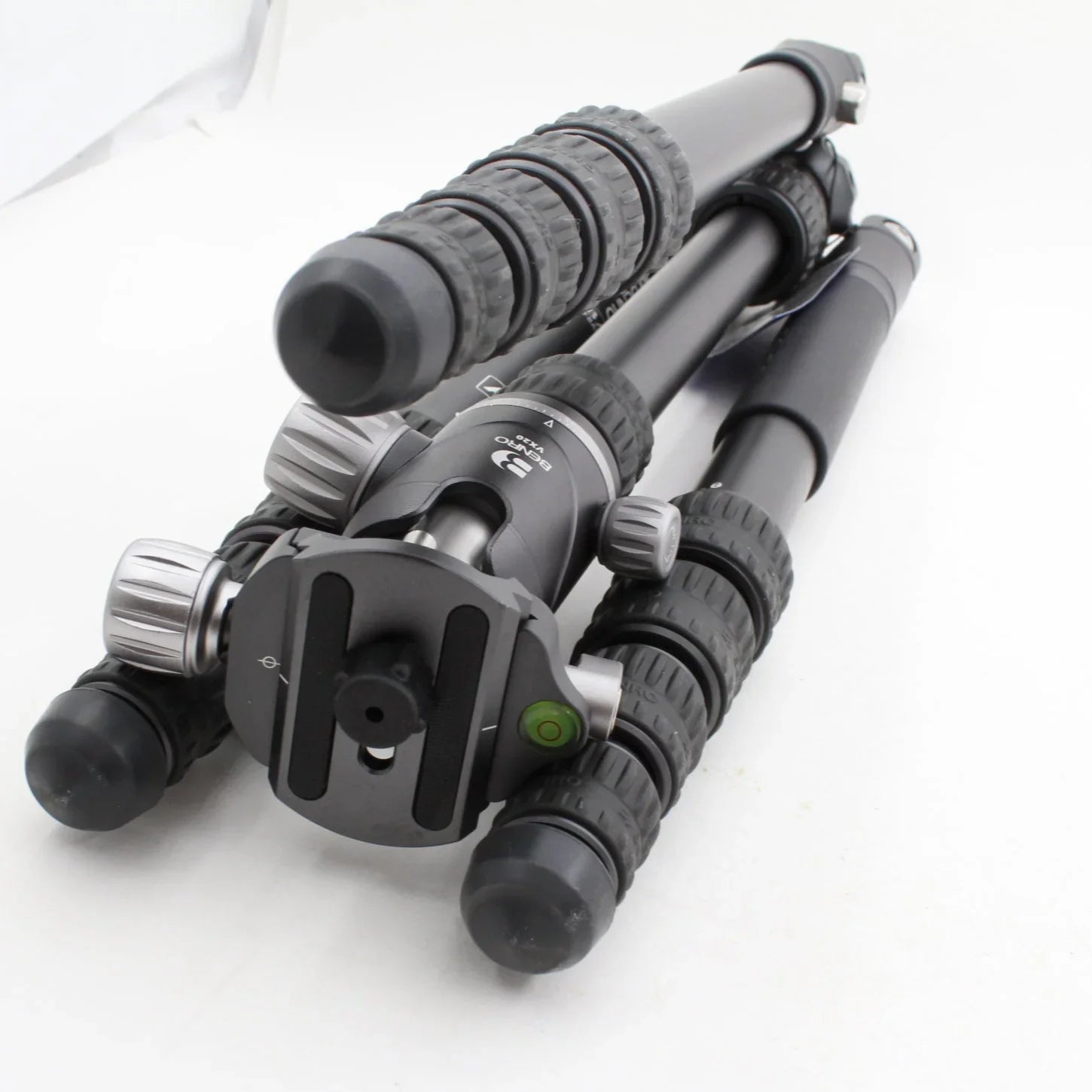 * OPEN BOX EXCELLENT * Benro Bat One Series Aluminum Travel Tripod with VX20 Ball Head (65.2") at PROCAM | procam.com