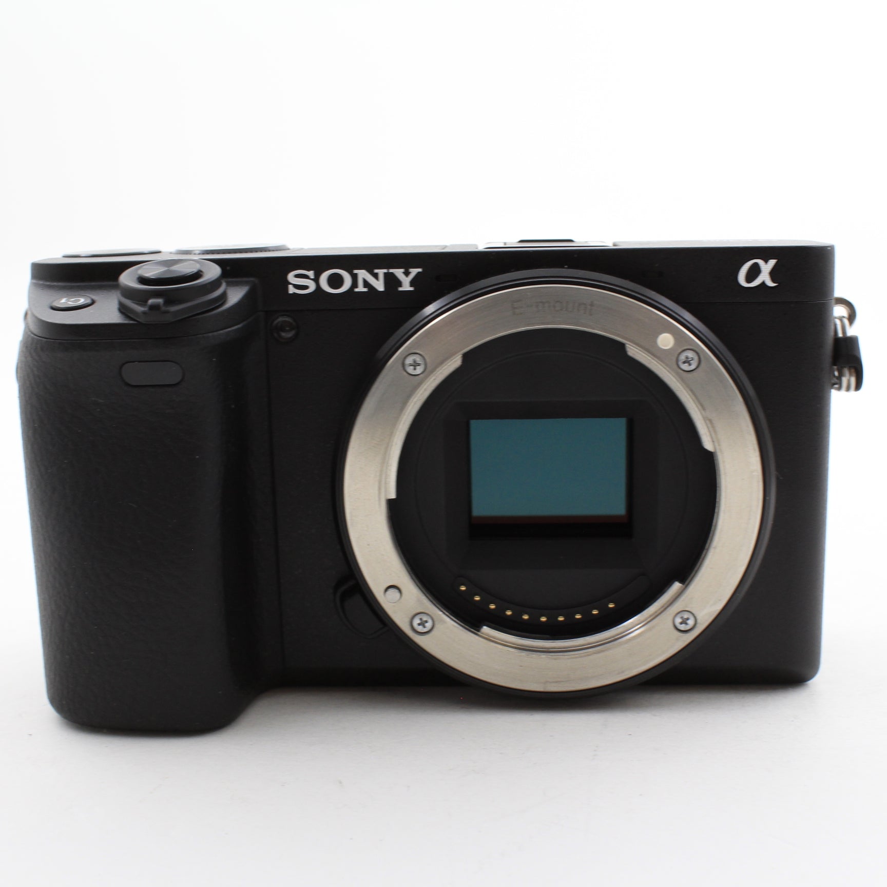 * OPEN BOX GOOD * Sony a6400 Mirrorless Digital Camera with E 18-135mm f/3.5-5.6 OSS Lens