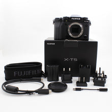 * OPEN BOX GOOD * Fujifilm X-T5 Mirrorless Camera (Black)