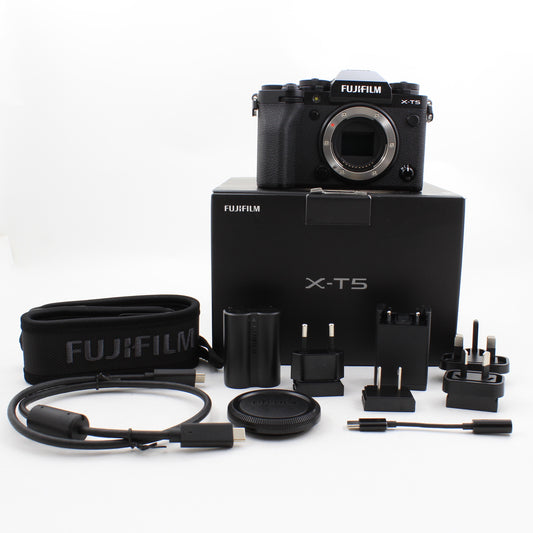 * OPEN BOX GOOD * Fujifilm X-T5 Mirrorless Camera (Black)
