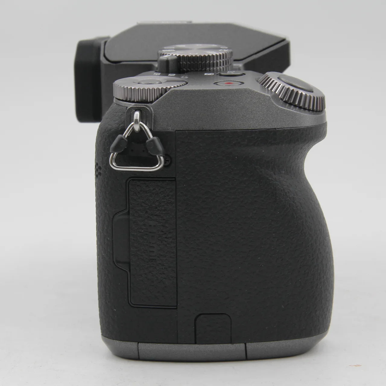 * OPEN BOX GOOD * Panasonic Lumix DMC-G7 Mirrorless Micro Four Thirds Digital Camera with 14-42mm Lens (Silver) at PROCAM | procam.com