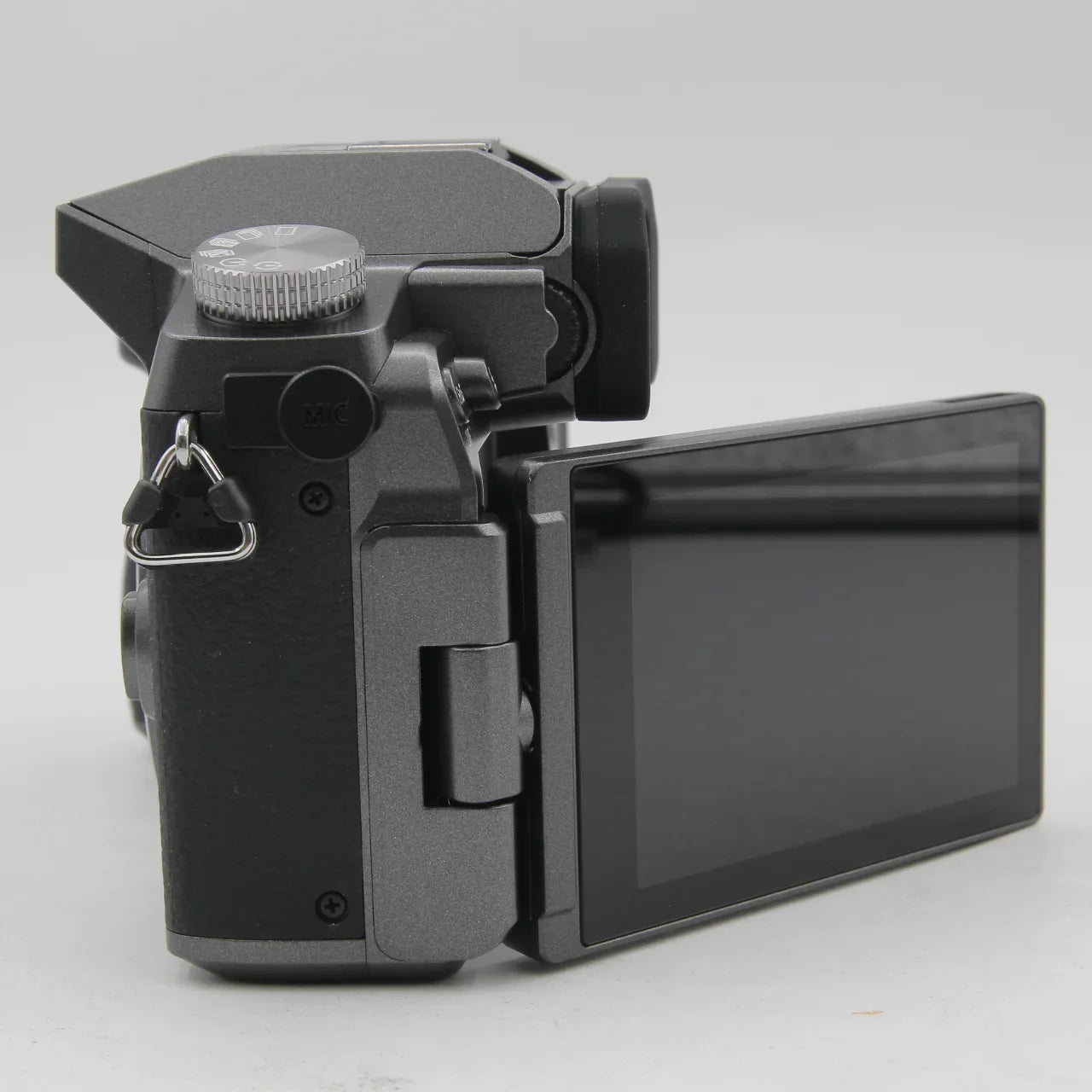 * OPEN BOX GOOD * Panasonic Lumix DMC-G7 Mirrorless Micro Four Thirds Digital Camera with 14-42mm Lens (Silver) at PROCAM | procam.com