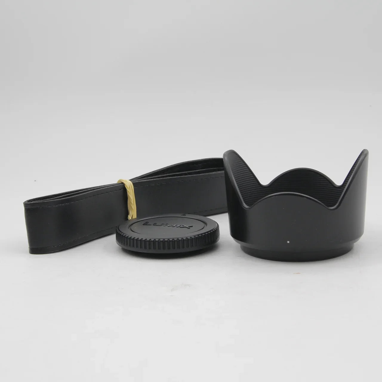 * OPEN BOX GOOD * Panasonic Lumix DMC-G7 Mirrorless Micro Four Thirds Digital Camera with 14-42mm Lens (Silver) at PROCAM | procam.com