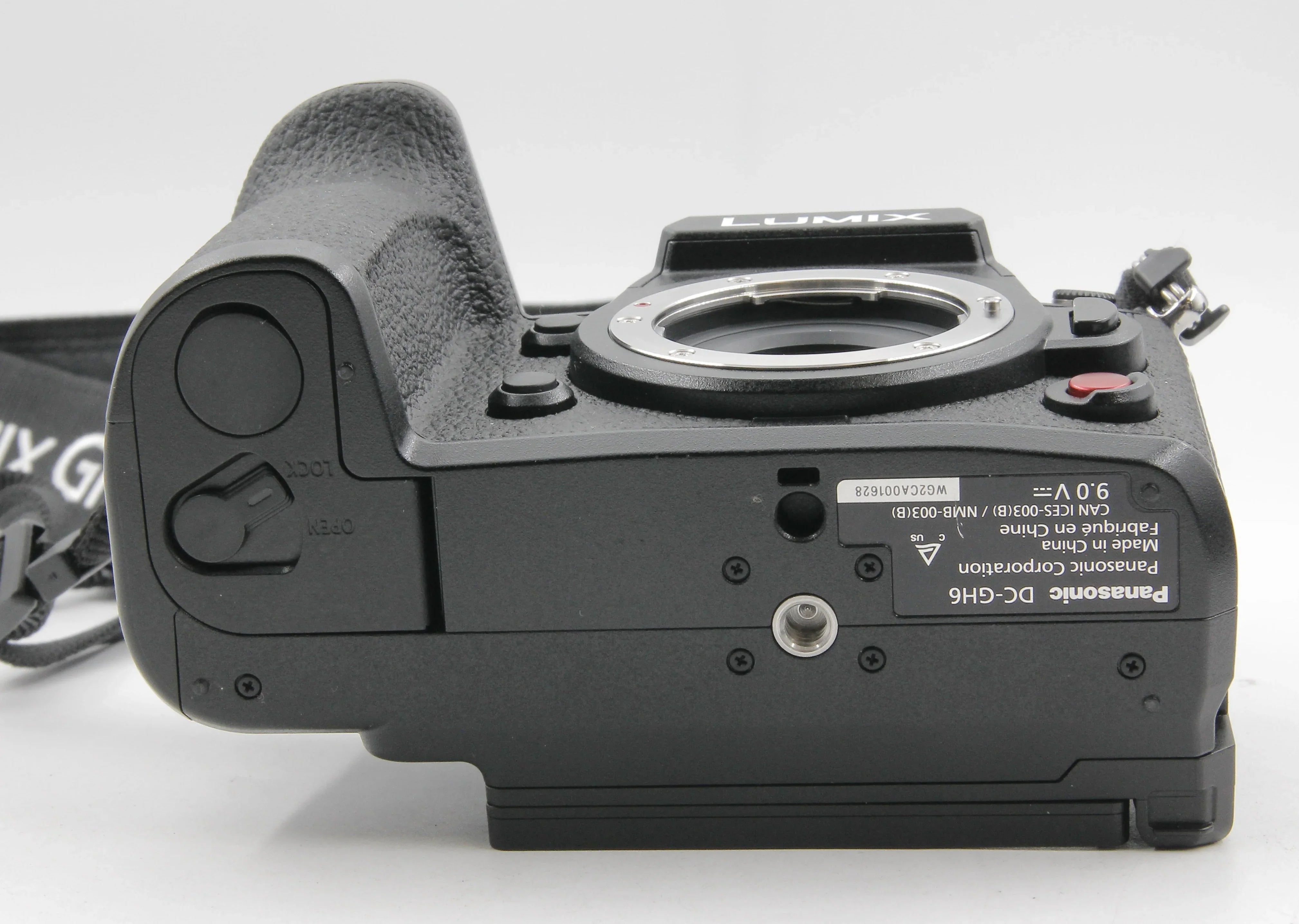 * OPEN BOX GOOD * Panasonic Lumix GH6 Mirrorless Camera with 12-60mm f/2.8-4.0 Leica Lens at PROCAM | procam.com