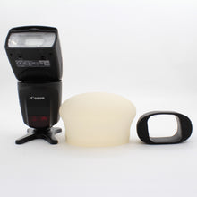 * USED * Canon 470EX-AI Speedlite Auto Bounce Flash and MagMod Diffuser