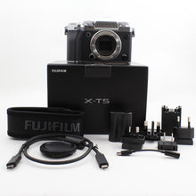 * OPEN BOX EXCELLENT * Fujifilm X-T5 Mirrorless Camera (Silver)