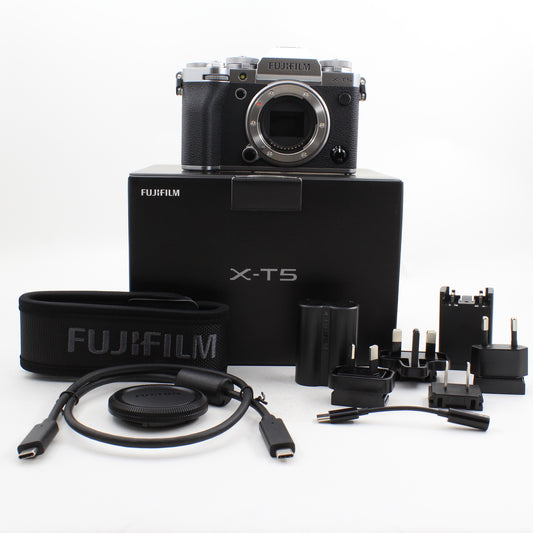 * OPEN BOX EXCELLENT * Fujifilm X-T5 Mirrorless Camera (Silver)