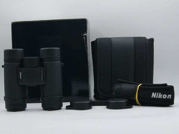 * OPEN BOX GOOD * Nikon 10x30 Monarch M7 Binoculars