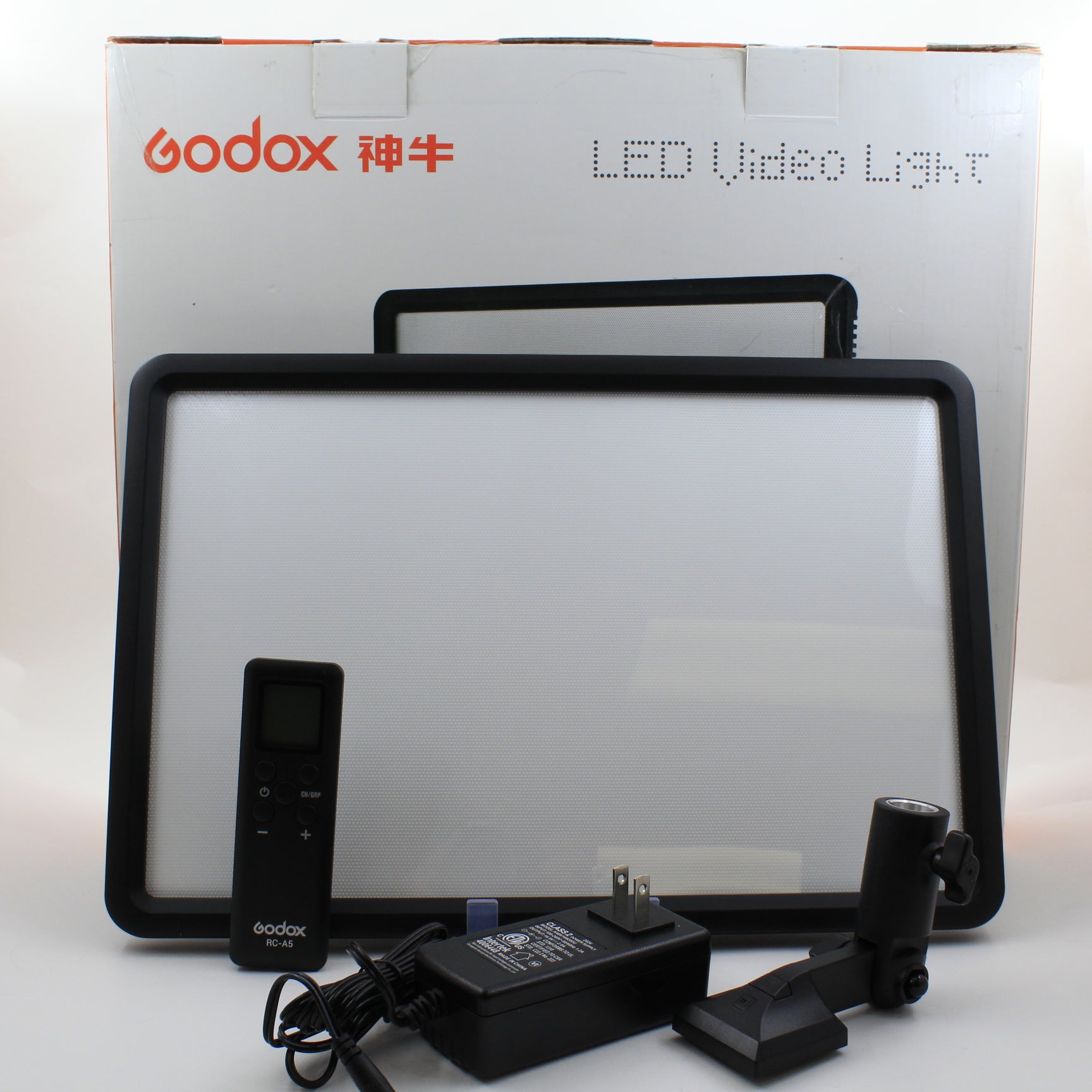 * OPEN BOX EXCELLENT * Godox LEDP260C Bi-Color LED Light Panel