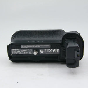 * OPEN BOX GOOD * Sony Vertical Battery Grip for Alpha a7 or a7R Digital Camera (Black) at PROCAM | procam.com