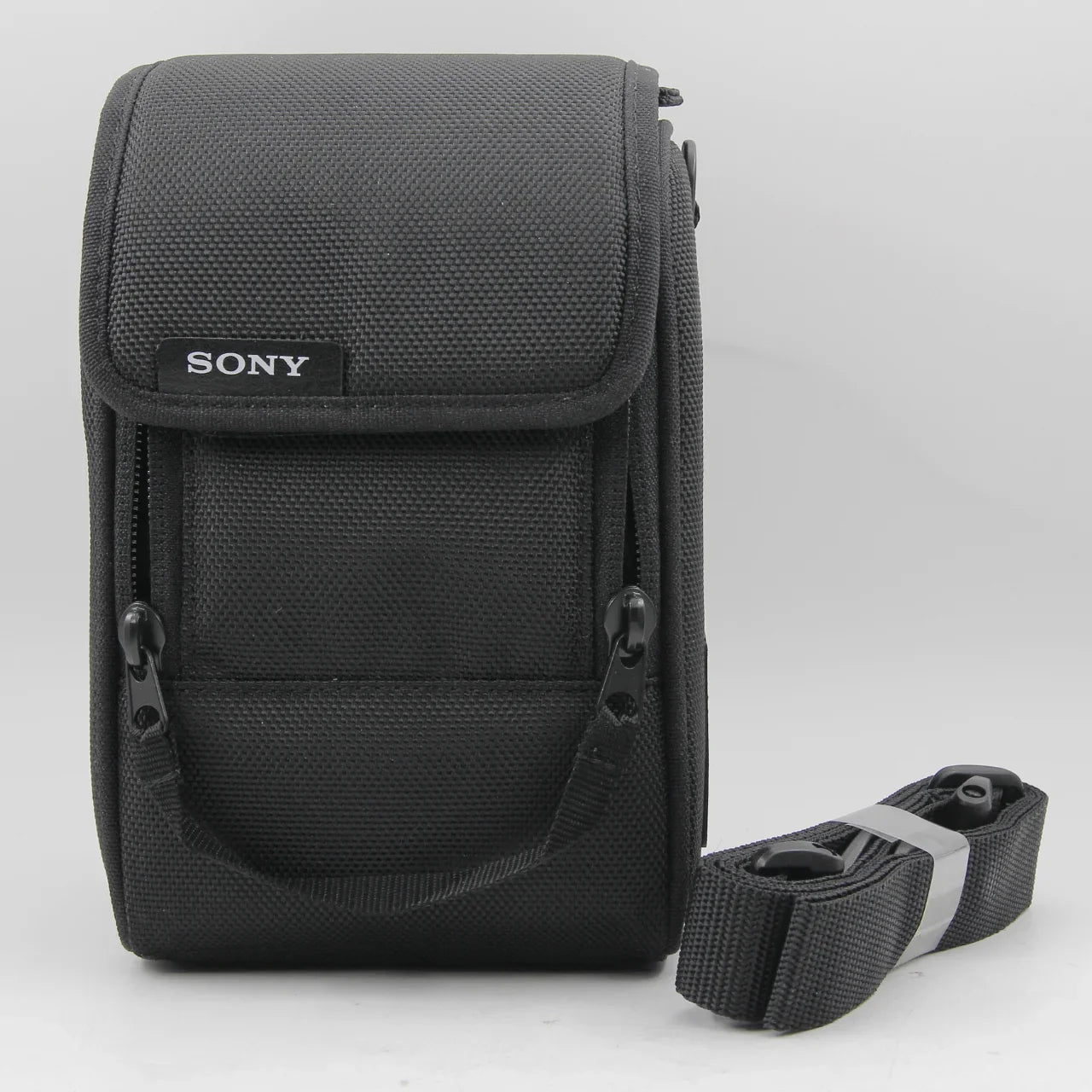 * OPEN BOX EXCELLENT * Sony FE 85mm f/1.4 GM Lens at PROCAM | procam.com