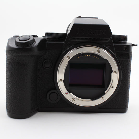 * OPEN BOX GOOD * Panasonic Lumix S5 IIX Mirrorless Camera w/ S 20-60mm f/3.5-5.6 Lens