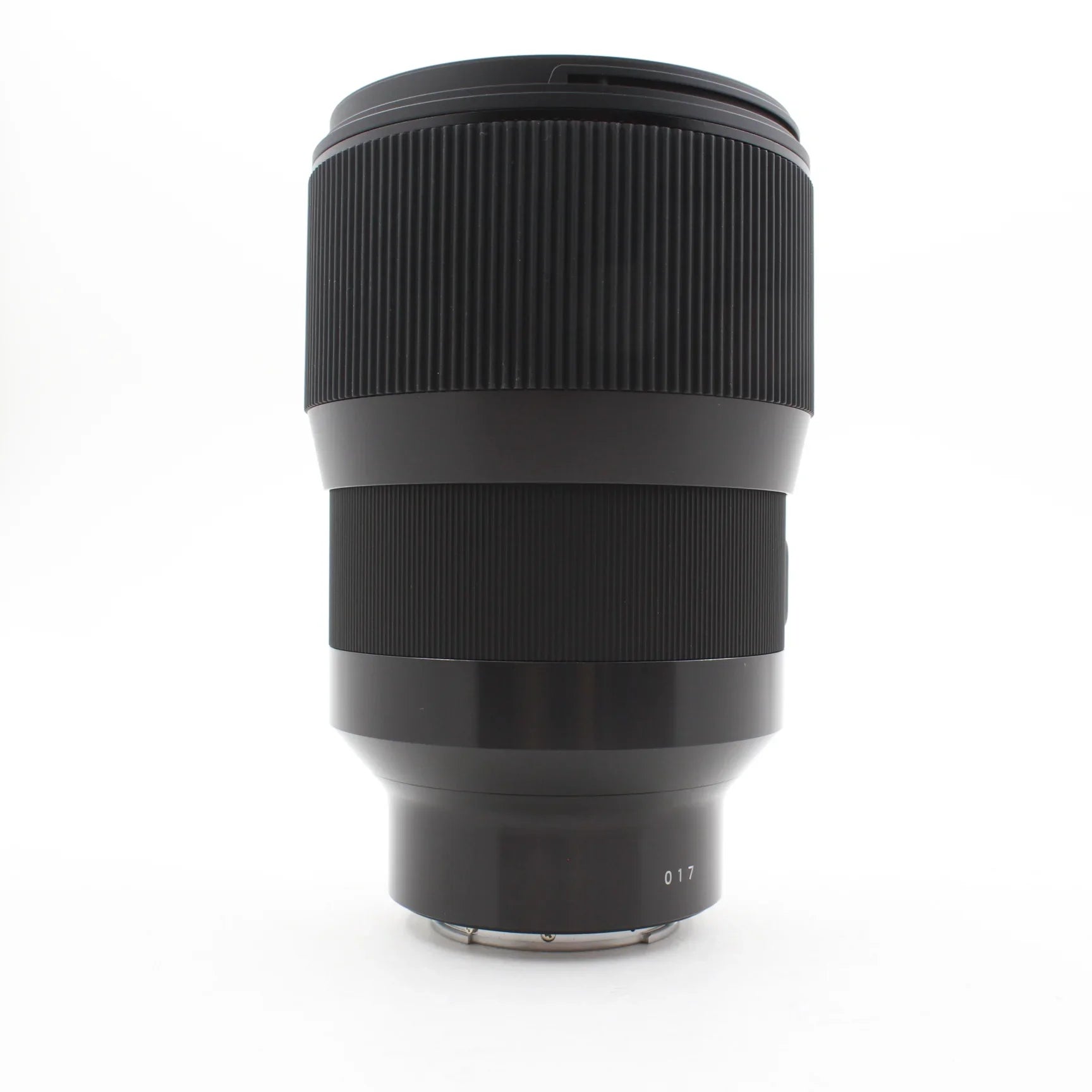 * OPEN BOX EXCELLENT * Sigma 135mm f/1.8 DG HSM ART Lens for Sony E at PROCAM | procam.com