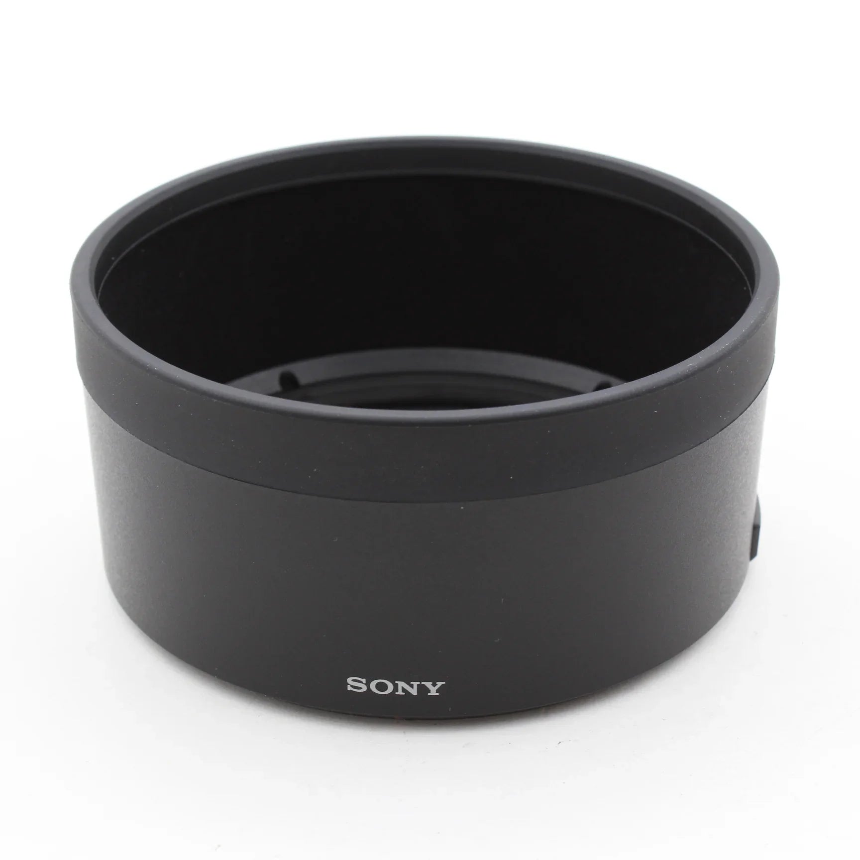 * OPEN BOX EXCELLENT * Sony FE 85mm f/1.4 GM Lens at PROCAM | procam.com