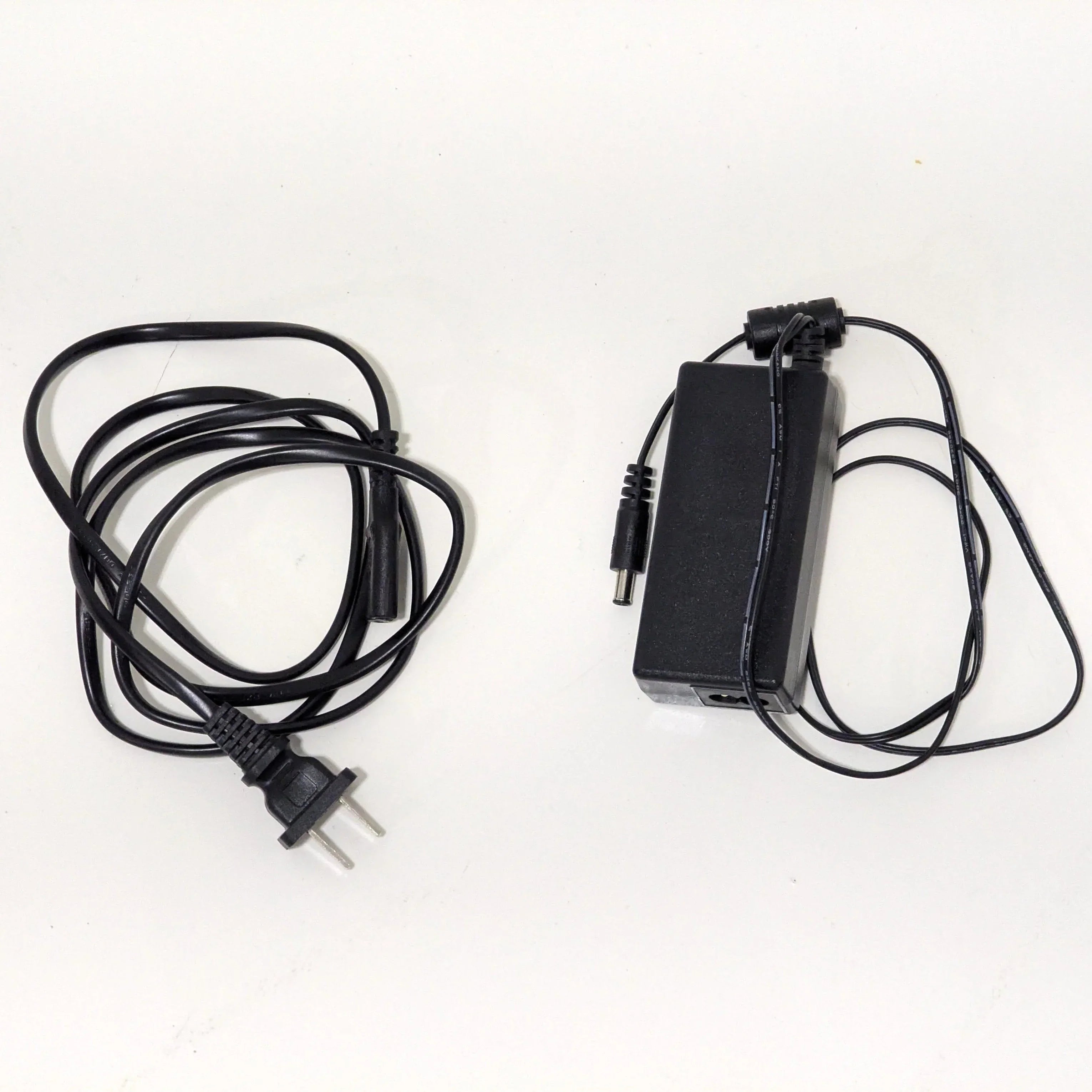 * DEMO * BirdDog Eyes P200 1080p Full NDI PTZ Camera (White) with PTZ Keyboard at PROCAM | procam.com