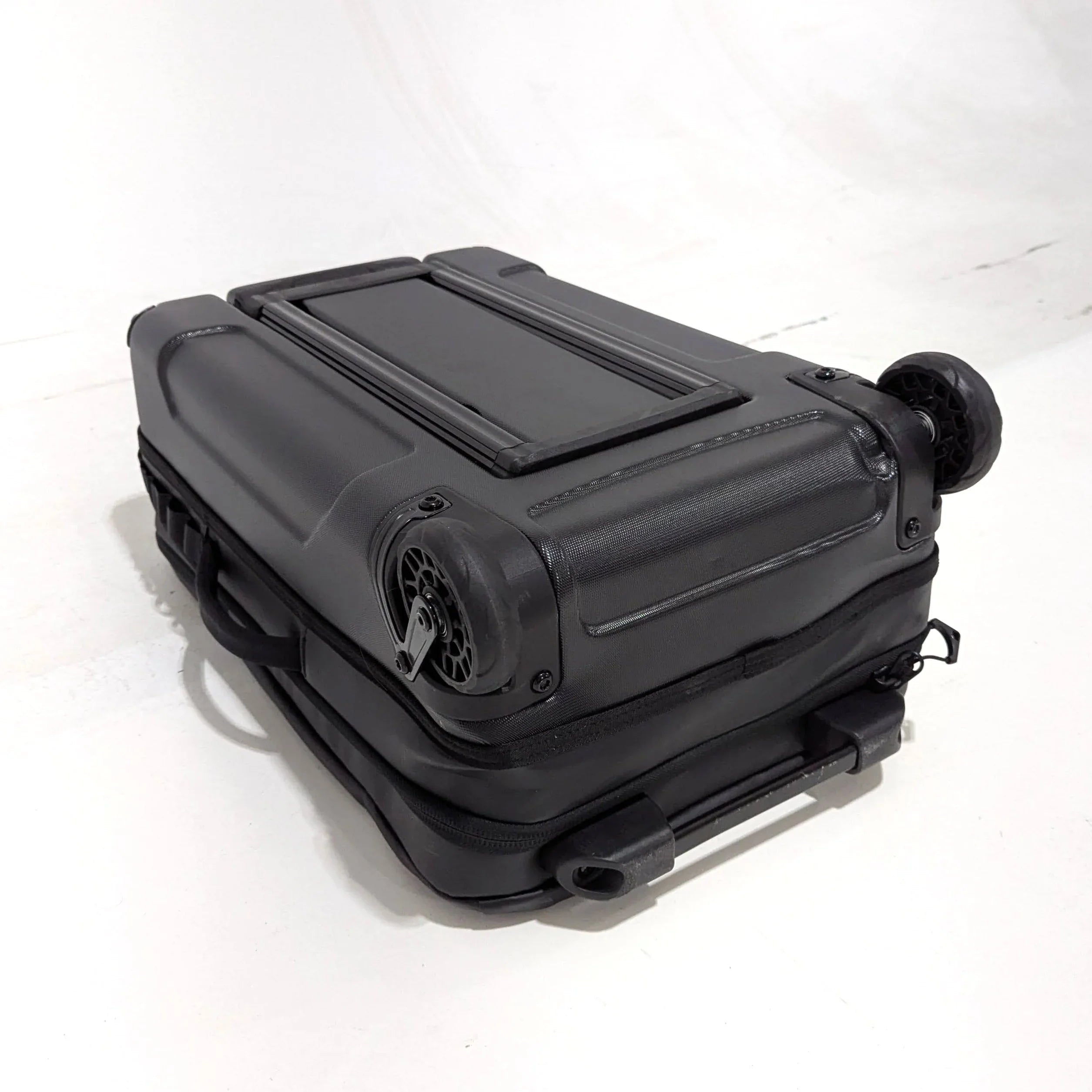 * USED * WANDRD Transit Carry-On Roller Bag (Black, 40L) at PROCAM | procam.com