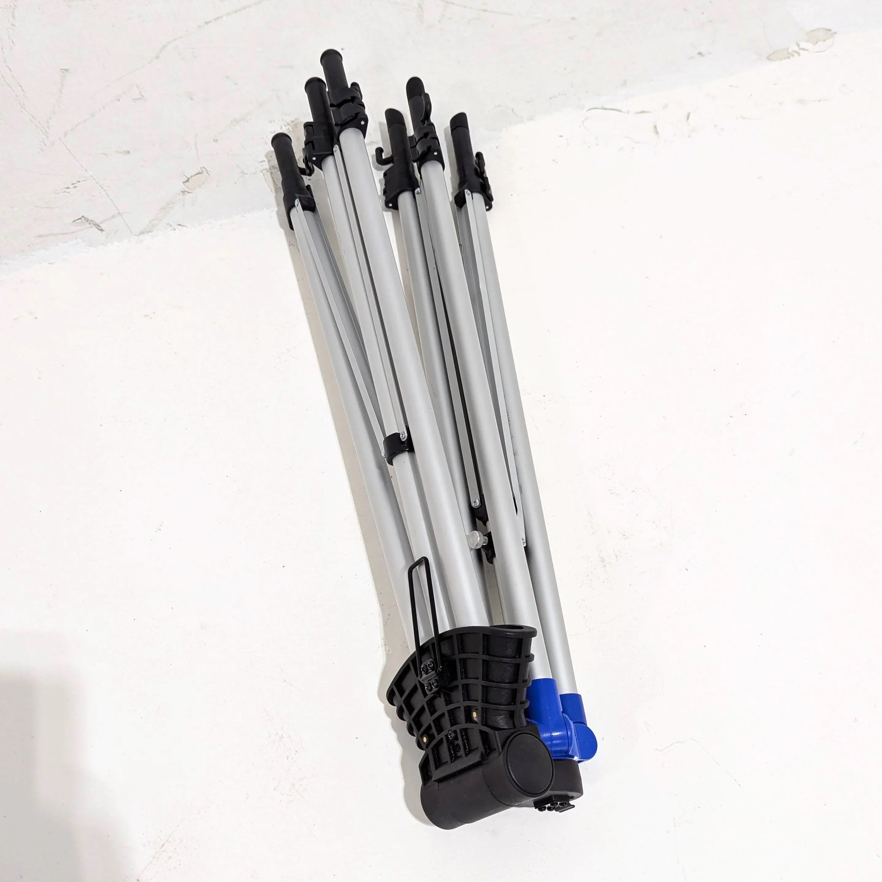 * OPEN BOX EXCELLENT * Savage Backdrop Extended Travel Kit (White, 5 x 12') at PROCAM | procam.com