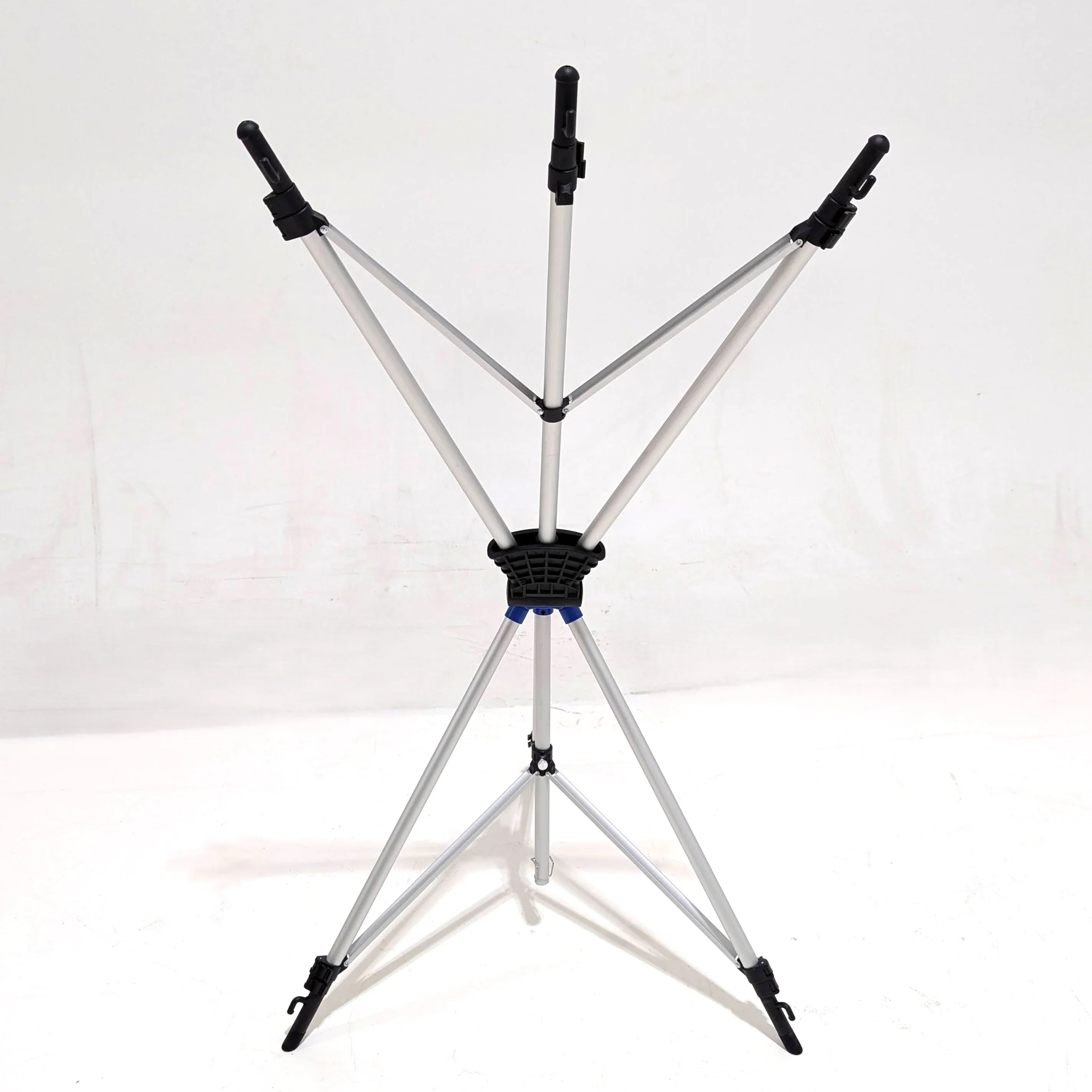 * OPEN BOX EXCELLENT * Savage Backdrop Extended Travel Kit (White, 5 x 12') at PROCAM | procam.com