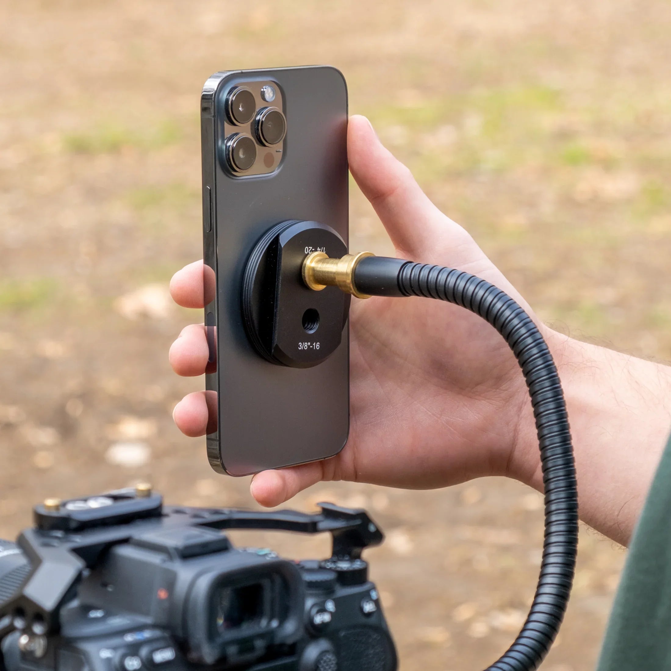 ProMaster Dovetail Tripod Adapter Disk for MagSafe at PROCAM | procam.com