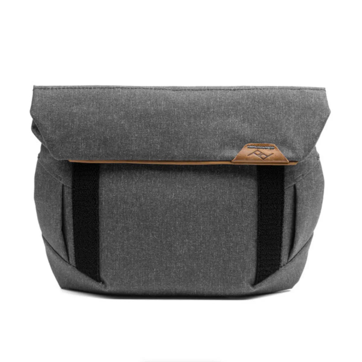 Peak Design Field Pouch v2 (Charcoal) at PROCAM | procam.com