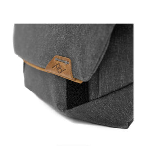Peak Design Field Pouch v2 (Charcoal) at PROCAM | procam.com