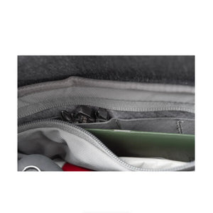 Peak Design Field Pouch v2 (Charcoal) at PROCAM | procam.com