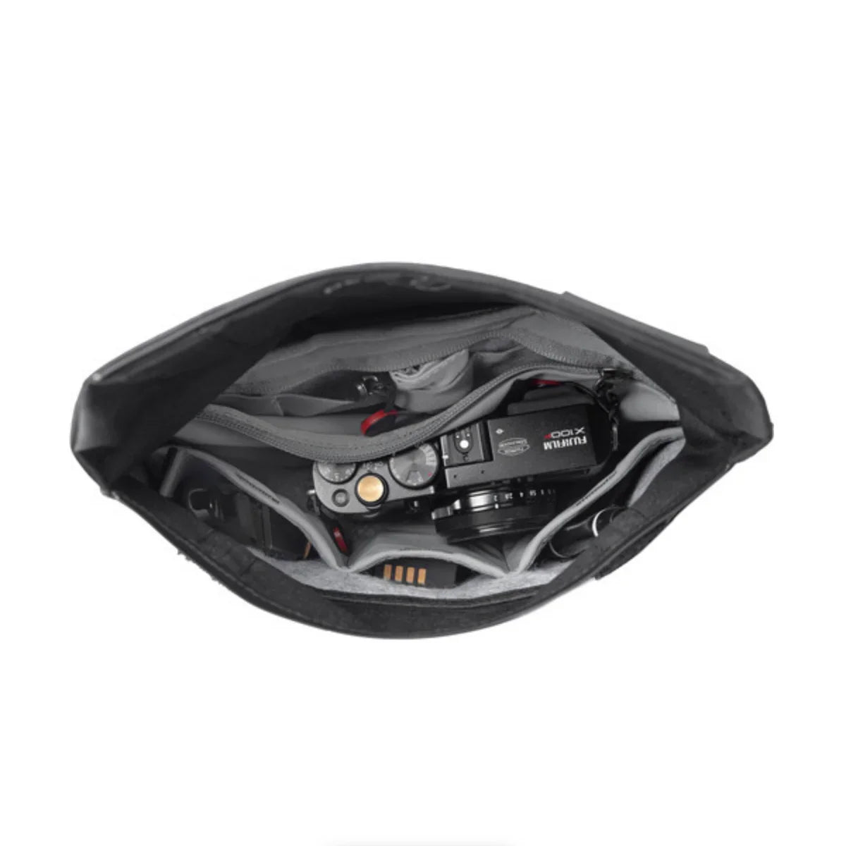Peak Design Field Pouch v2 (Black) at PROCAM | procam.com